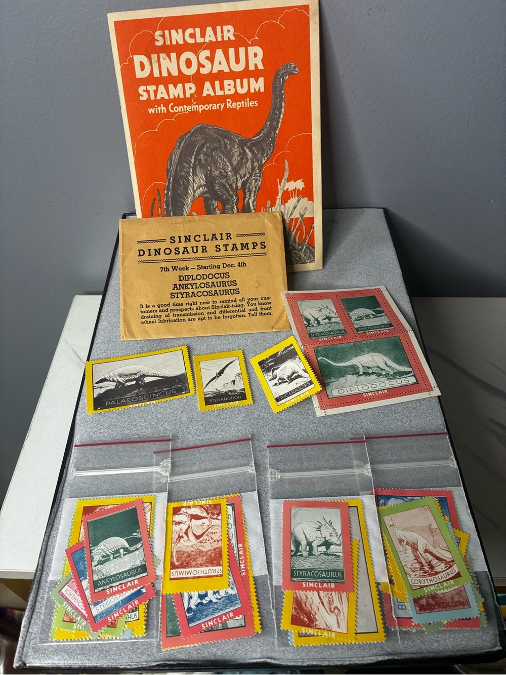 Vintage Sinclair Dinosaur Stamp Album Complete Unused Gas Station Promo